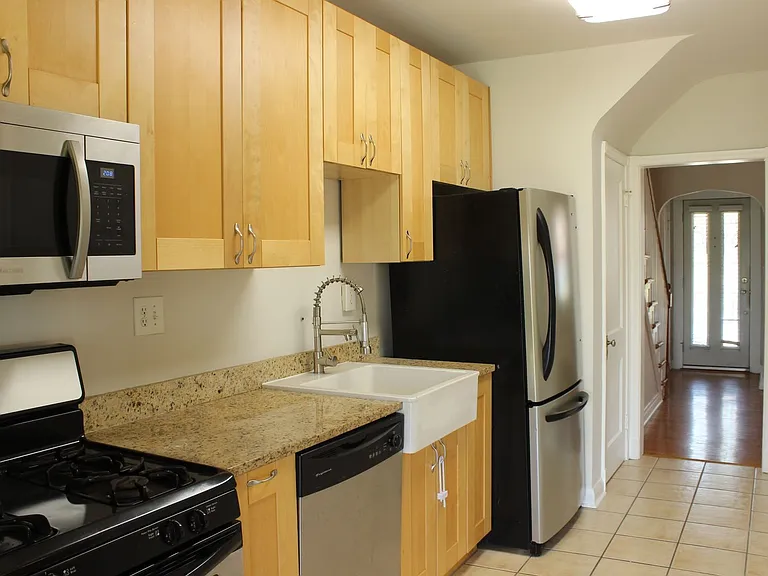 3515 Parklawn Ave — Photo 10