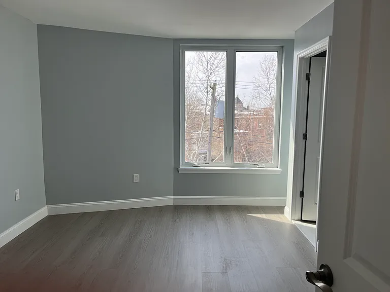 2405 Ridge Ave #2 — Photo 9
