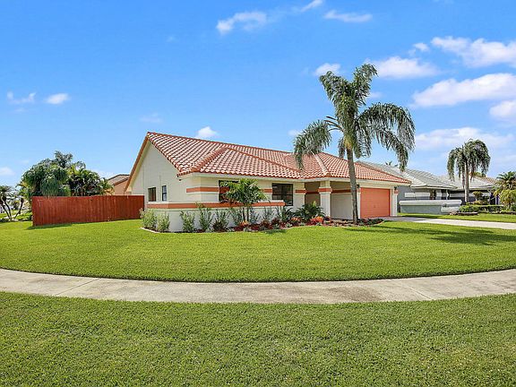 2nd image of 6055 Sun Berry Cir