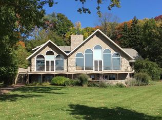 N59W38465 Kohl Ln, Oconomowoc, WI 53066