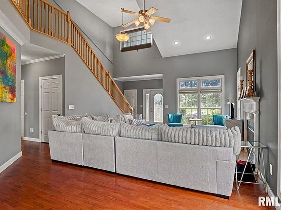 5th image of 402 James Creek Ln
