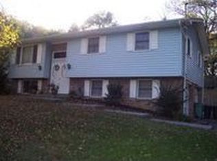 350 Whispering Woods Dr, Bluff City, TN 37618