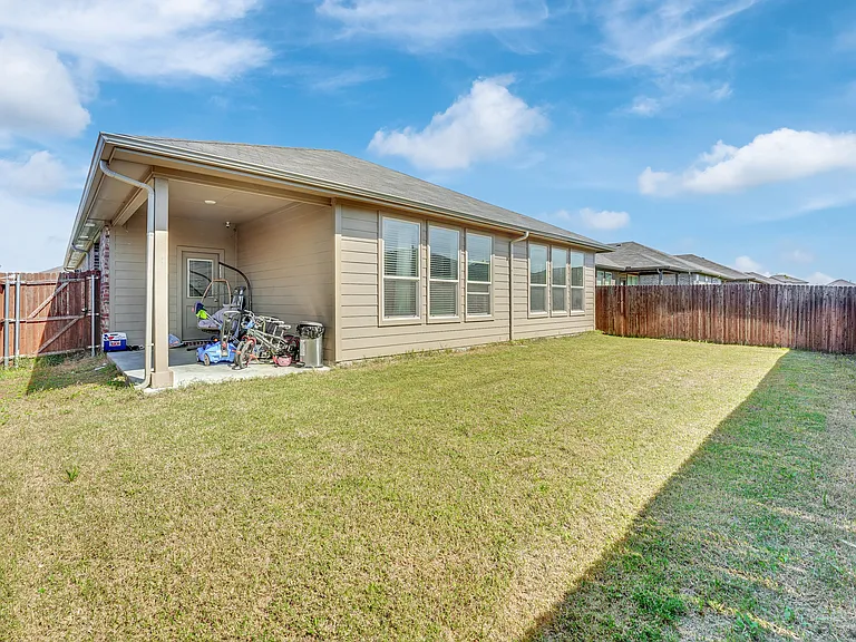 1120 Gillespie Dr — Photo 26