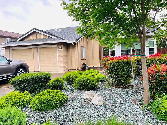 2nd image of 2863 Wiese Way