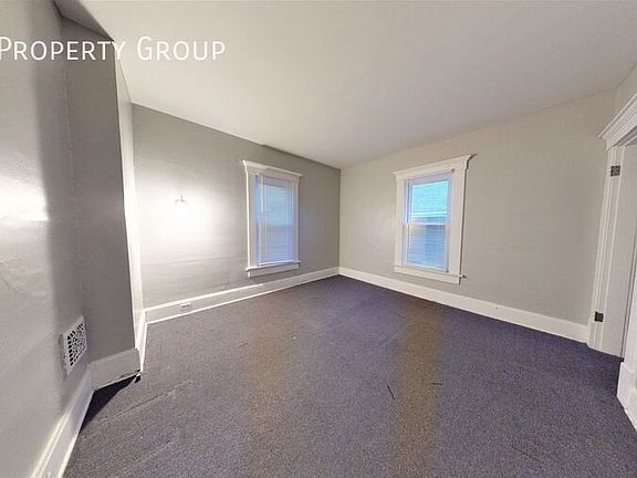 4th image of 2166 Indianola Ave