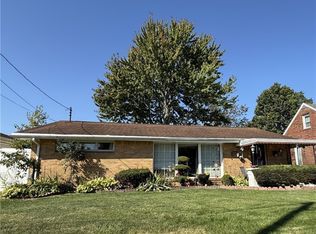 10 Woodbine Pl, Cheektowaga, NY 14225