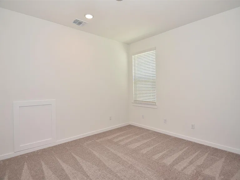 1804 Homestead Farms Dr — Photo 19
