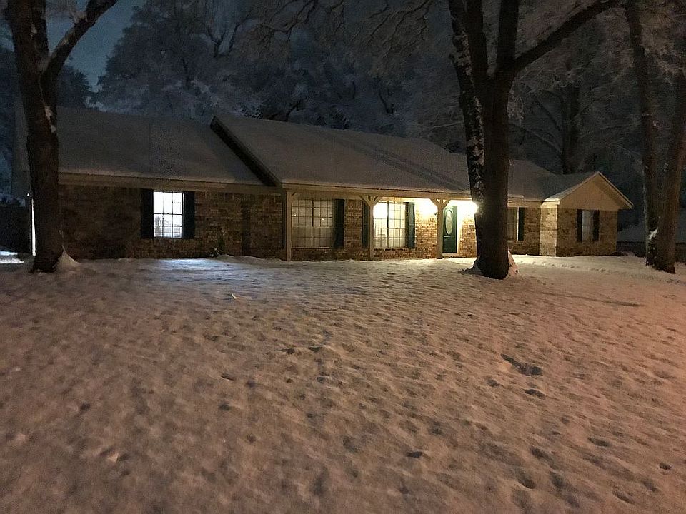 2nd image of 3409 Baywood Dr