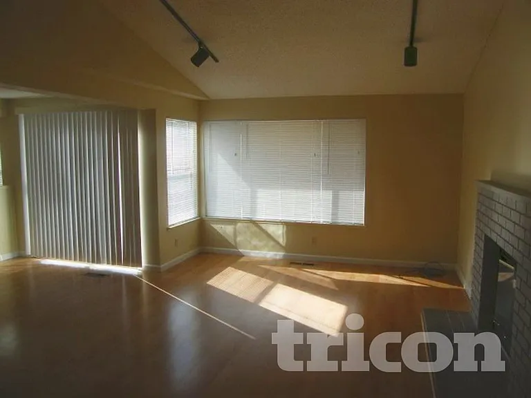 6022 Walnut Creek Rd — Photo 2