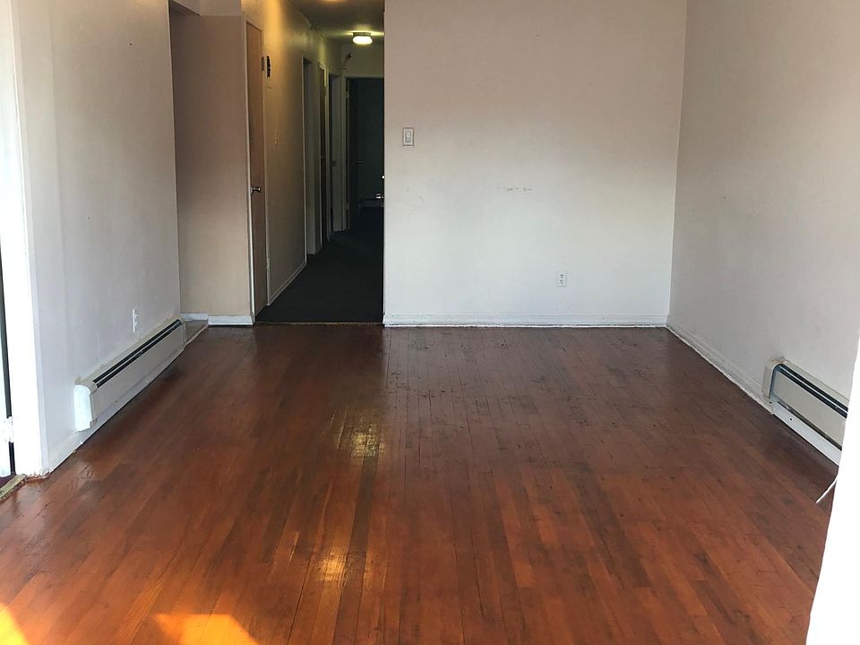 1st image of 16701 Highland Ave