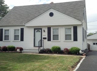 2940 Hampshire Rd, Columbus, OH 43209