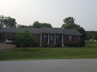 100 Logan Ln, Russellville, KY 42276