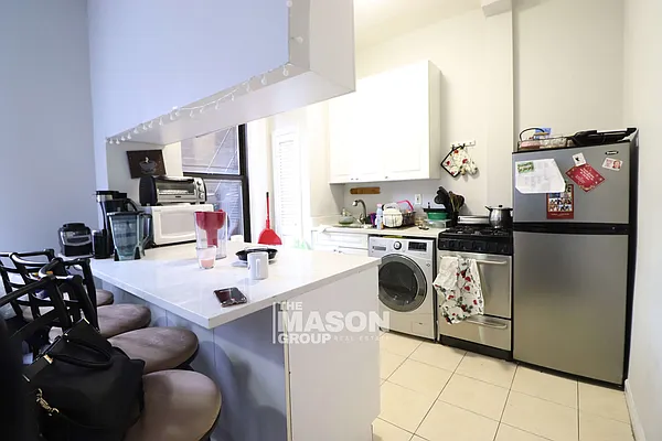 Rented by Mason Group LLC | media 7