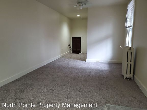 5th image of 219 N Mulberry St APT 2