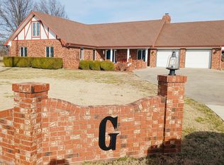 2000 S Plummer Ave, Chanute, KS 66720