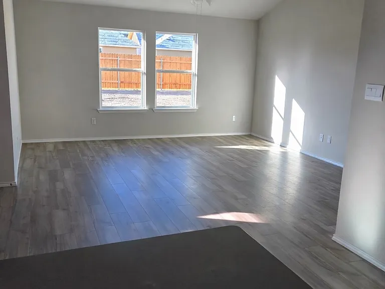 7005 Luella Dr — Photo 3