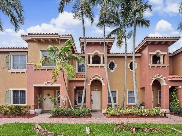10573 SW 6th St #1206, Pembroke Pines, FL 33025