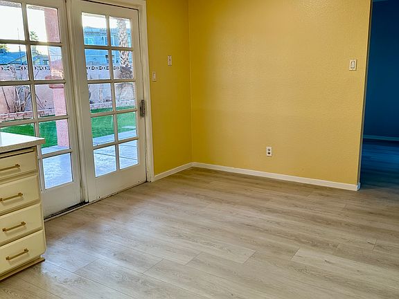 5th image of 248 E Foster Ave