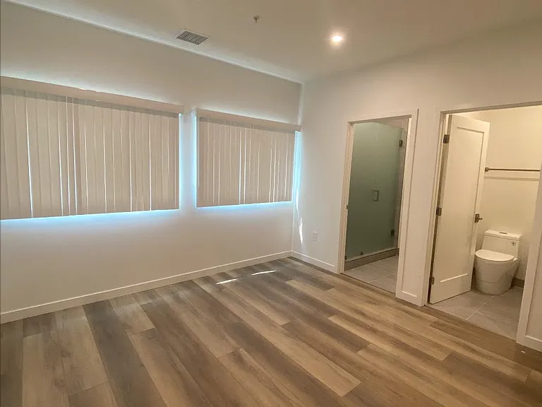 626 Landfair Ave #11 — Photo 24