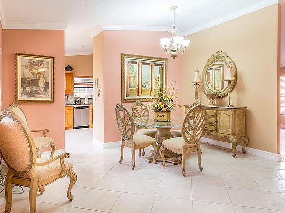Dining Rm