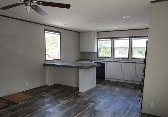 2nd image of 109 S Stuart Cir