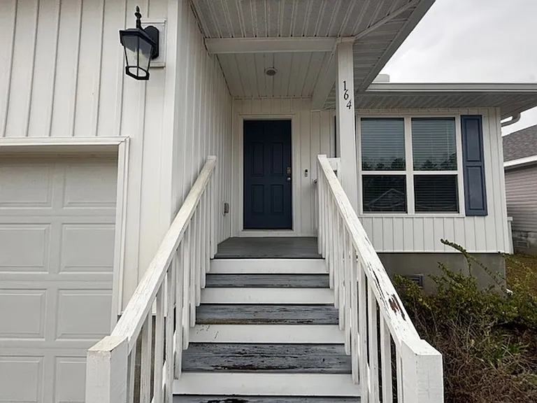 164 American Ct — Photo 2