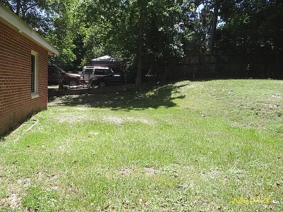 3rd image of 3721 Howard Ave