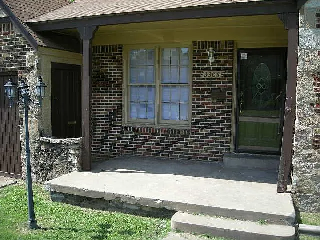 3305 NW 25th St — Photo 2