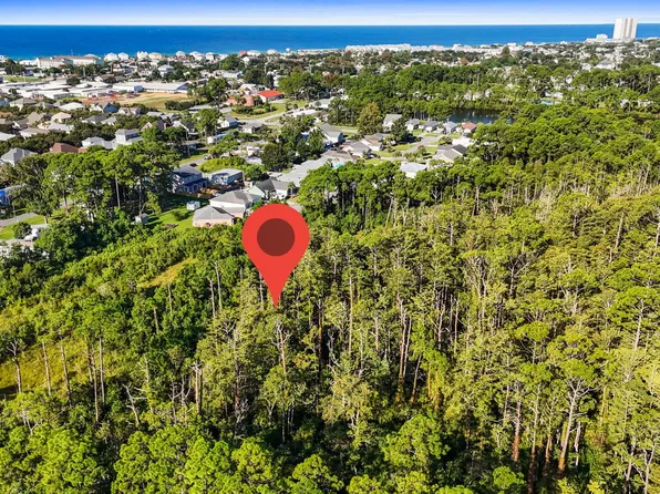 12510 Emerald Lake Dr, Panama City Beach, FL 32407