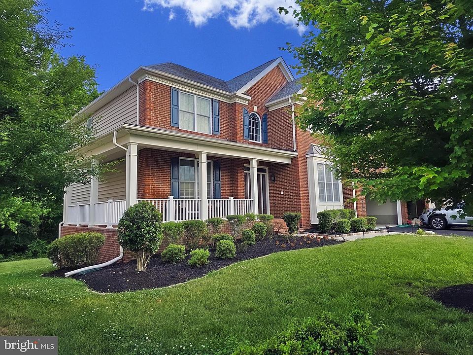 1st image of 4518 Bridle Ridge Rd