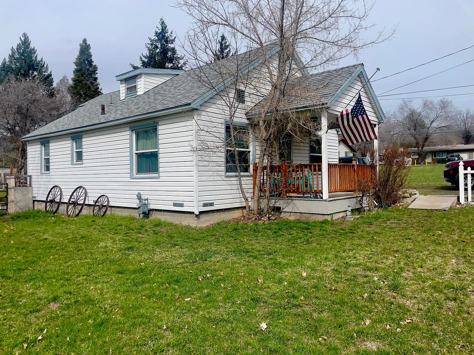4847 Shasta Way photo 1