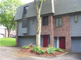 85 Trolley Crossing Ln, Middletown, CT 06457