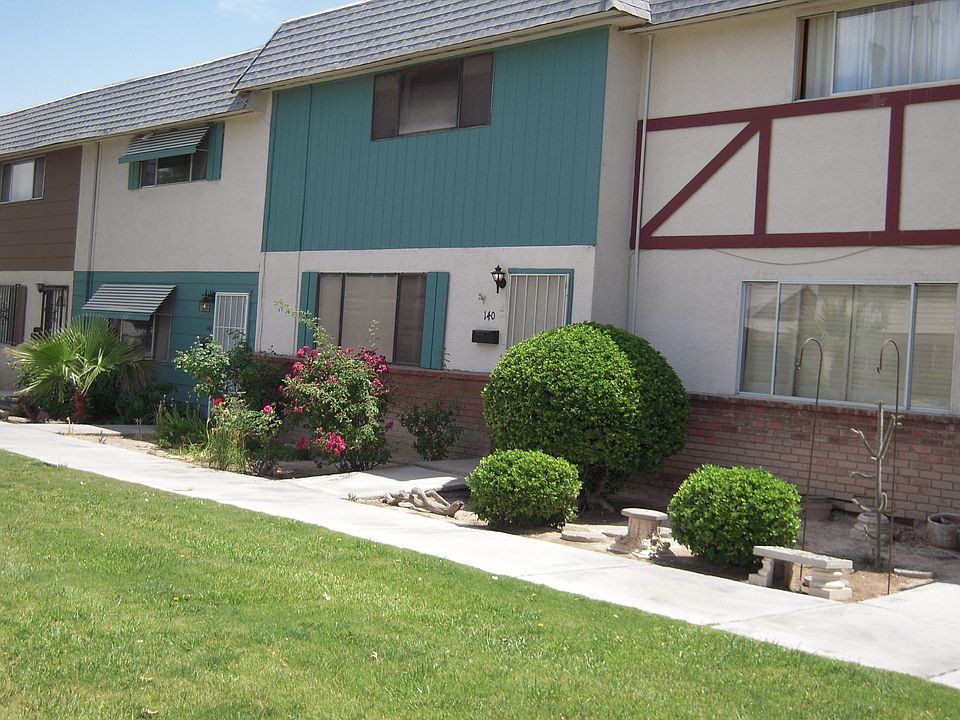 1st image of 140 Greenbriar Townhouse Way