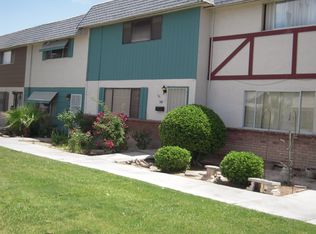 140 Greenbriar Townhouse Way, Las Vegas, NV 89121