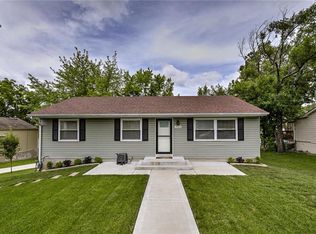 7024 N Cherry St, Gladstone, MO 64118