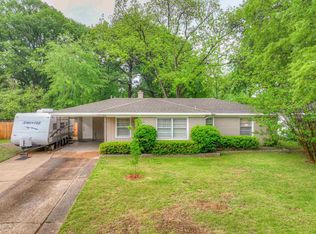 5030 Quince Rd, Memphis, TN 38117