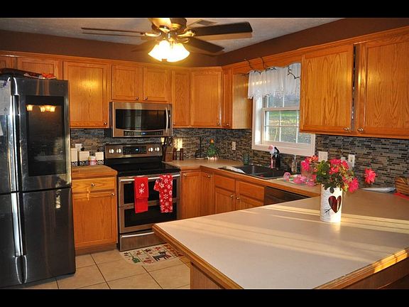 4th image of 1053 W Silent Ln