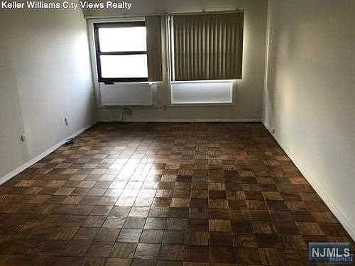 5th image of 1600 Center Ave APT 6H