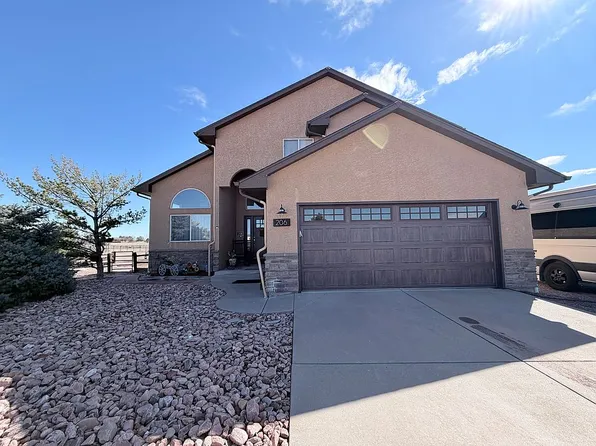206 S Hacienda Del Sol Dr, Pueblo West, CO 81007