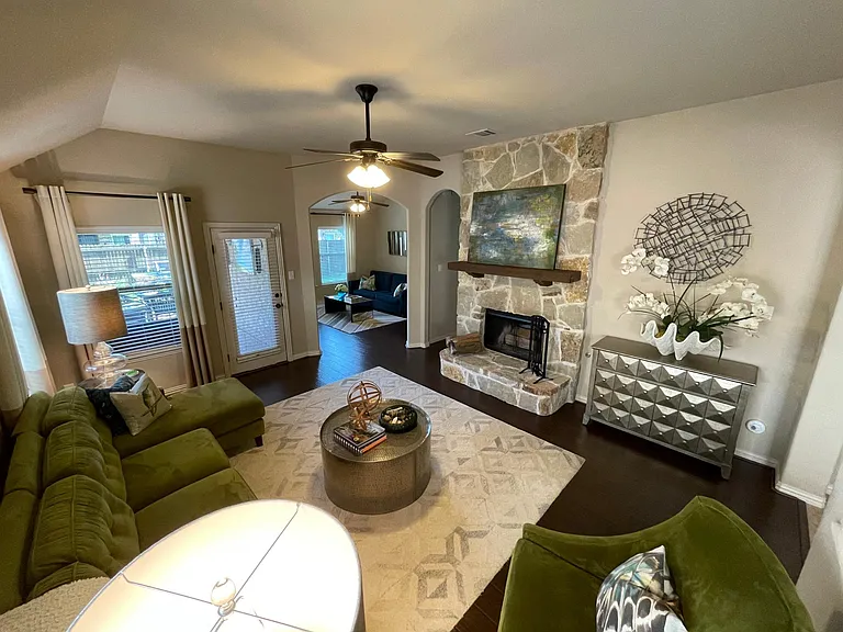2625 Frances Ln — Photo 46