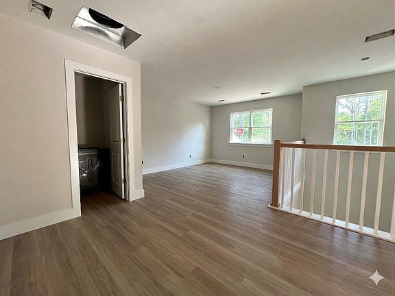 4th image of 4406 Sandy Hill Farm Rd