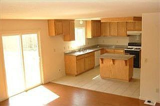 4th image of 864 Starke Dr