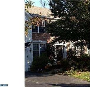 1st image of 511 Crestwood Ln