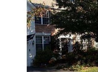 511 Crestwood Ln, Downingtown, PA 19335