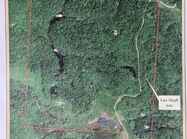 Huggins Rd, Zanesville, OH 43701