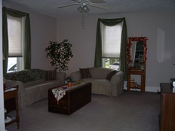 4th image of 302 W Lake St