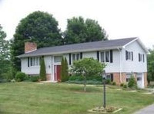 315 Bogey Dr, Abingdon, VA