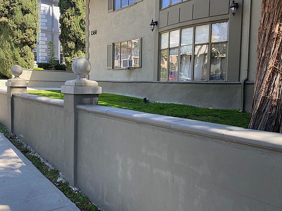 2nd image of 1360 N Laurel #10