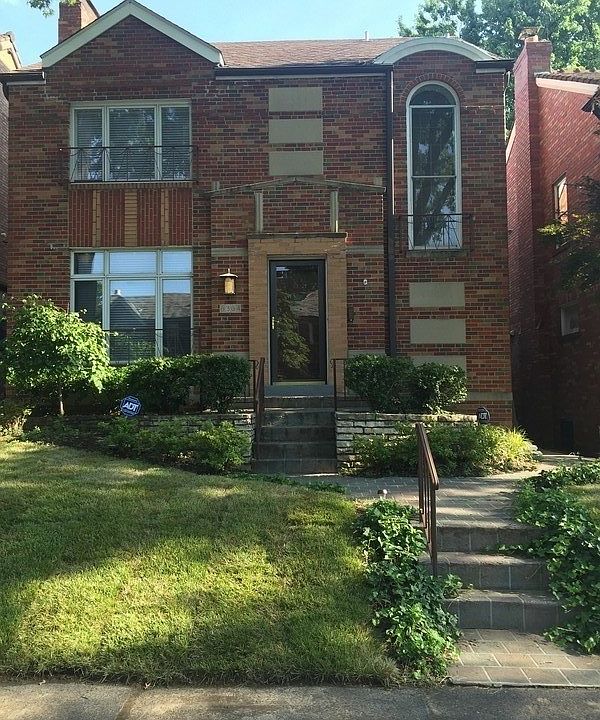 1st image of 6364 Devonshire Ave