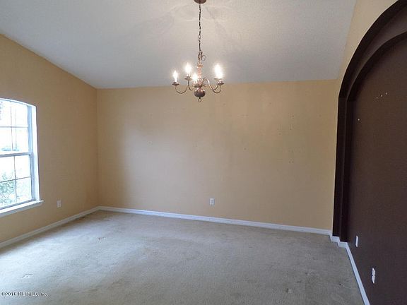 3rd image of 1529 Austin Ln